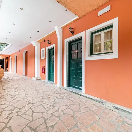 Arianna Ground Floor 1 Apartment *